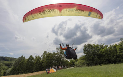 Task 1, 77 Km: Chrigel Maurer gewinnt vor Patrick von Känel und Christoph Trutmann. Remo Maissen gewinnt die Sportklasse und Gabriela Mettler bei den Damen.
